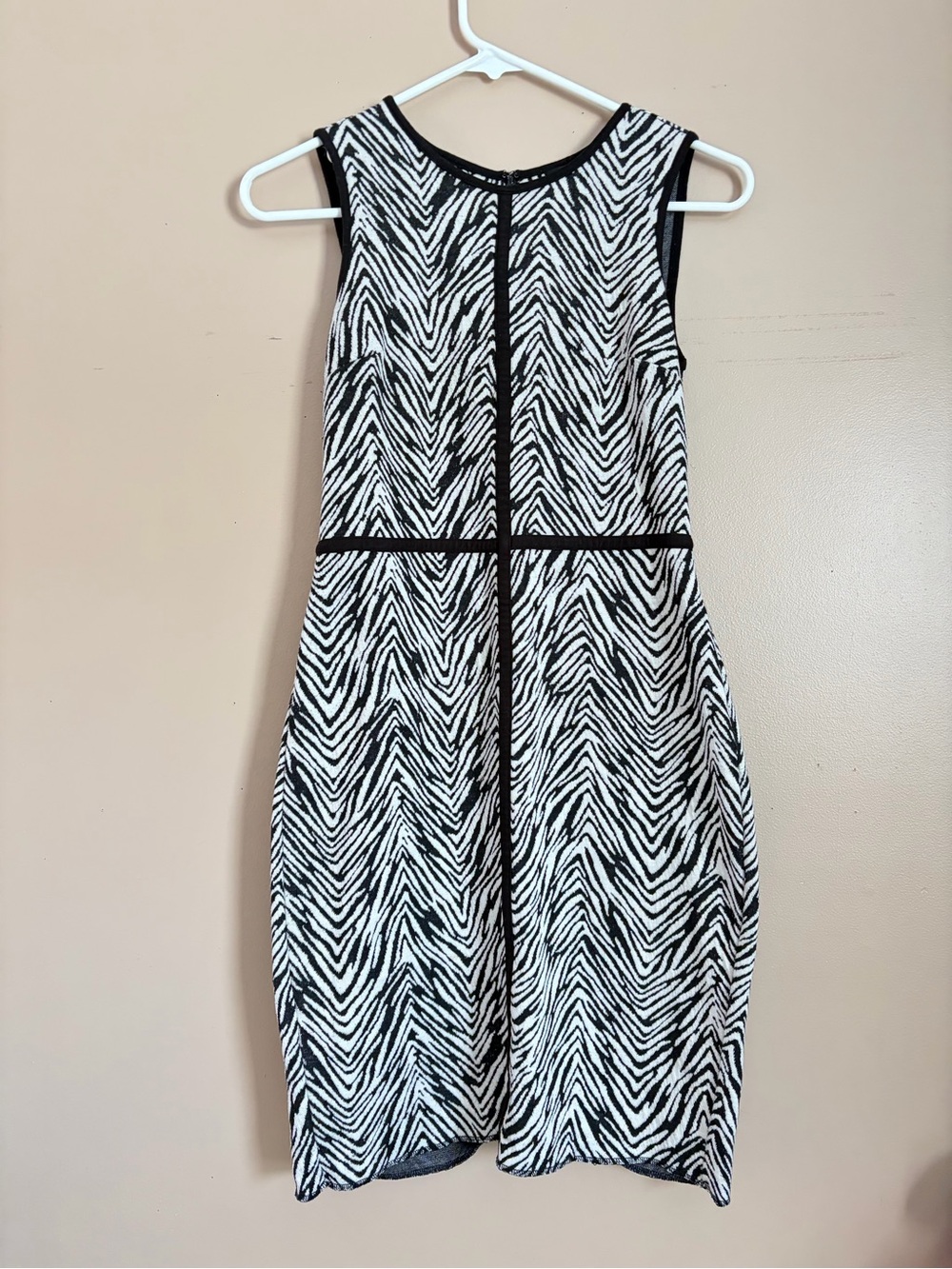 Ann Taylor Black and White Zebra Print Sheath Dress